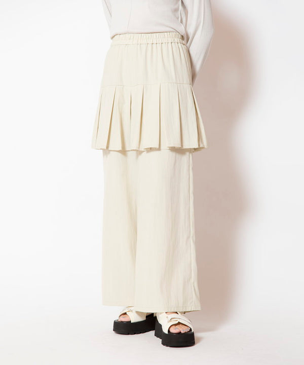Tucked layered pants