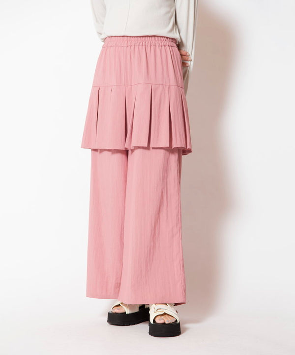 Tucked layered pants