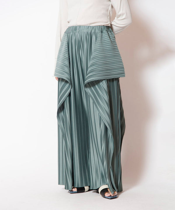 Random pleat cascade pants