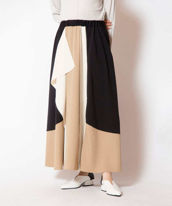 Color-blocked flared skirt