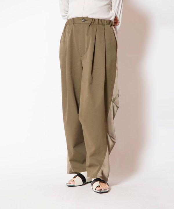 Tucked curve pants