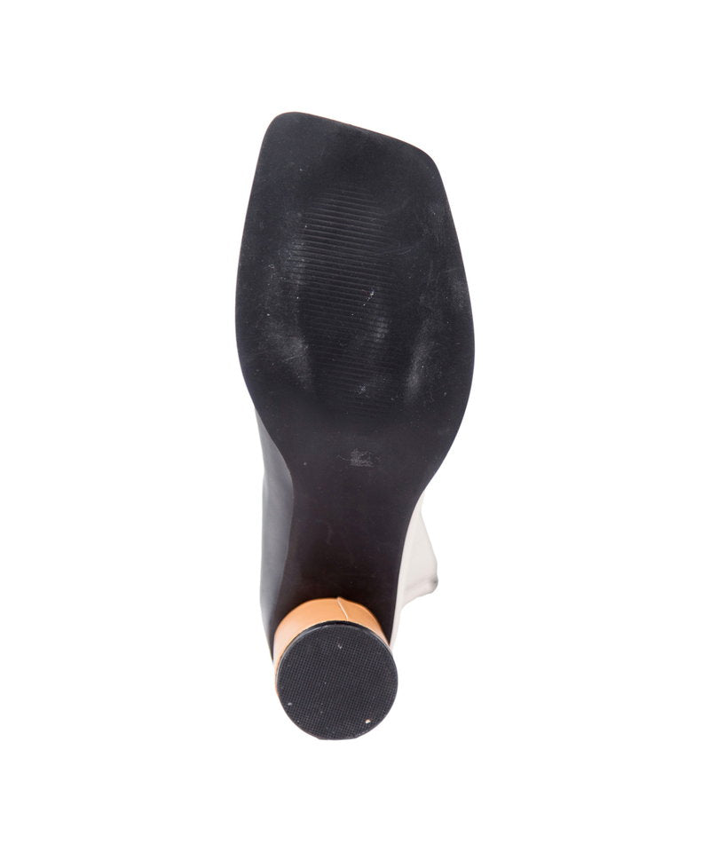 IVORY zoom