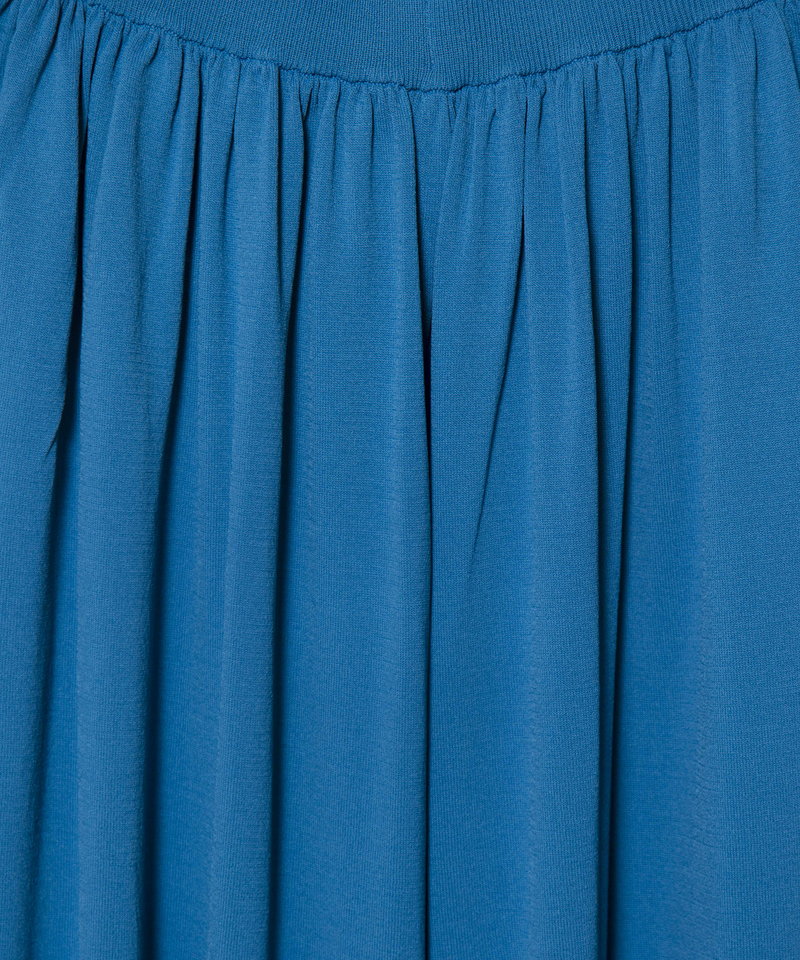 BLUE GREEN zoom