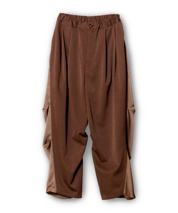 Tucked curve pants