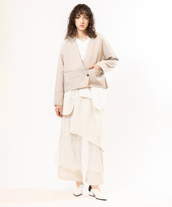 Collarless short jacket