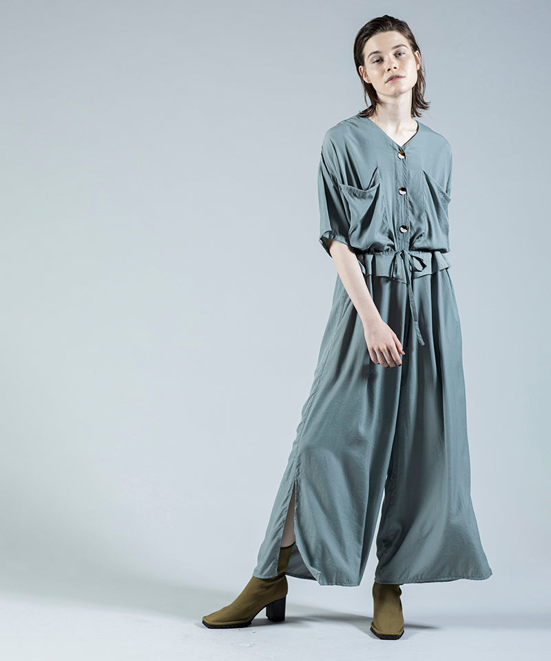 KHAKI styling