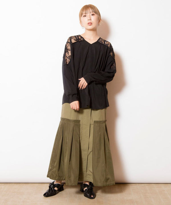 2-way lace switching blouse