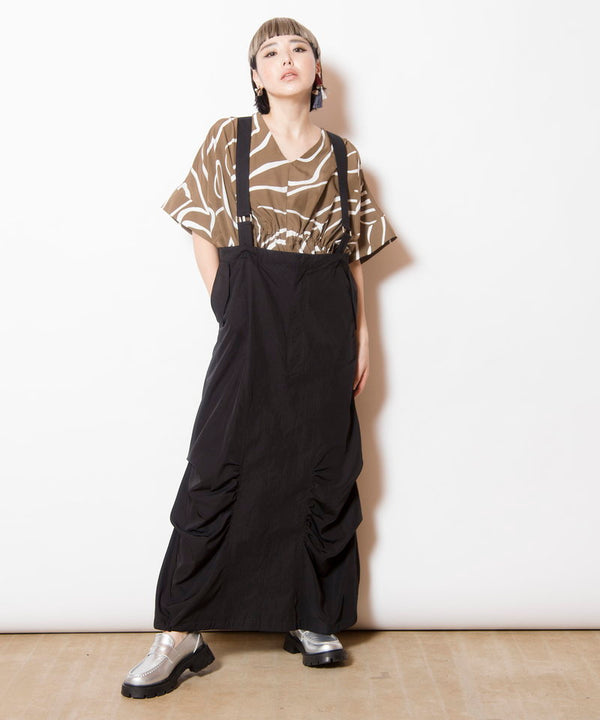 サスペンダー付ミリタリースカート