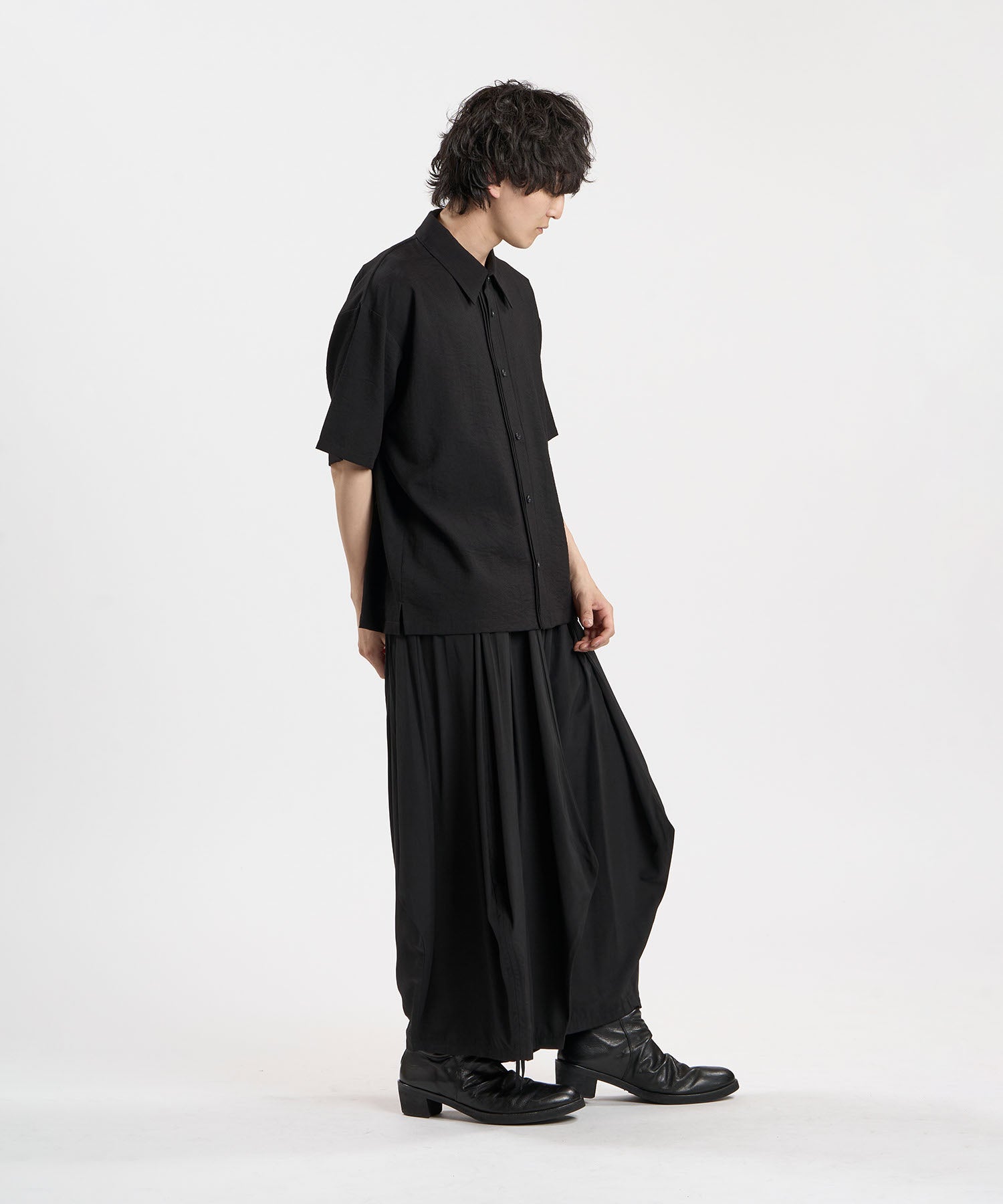 BLACK Model:H169cm