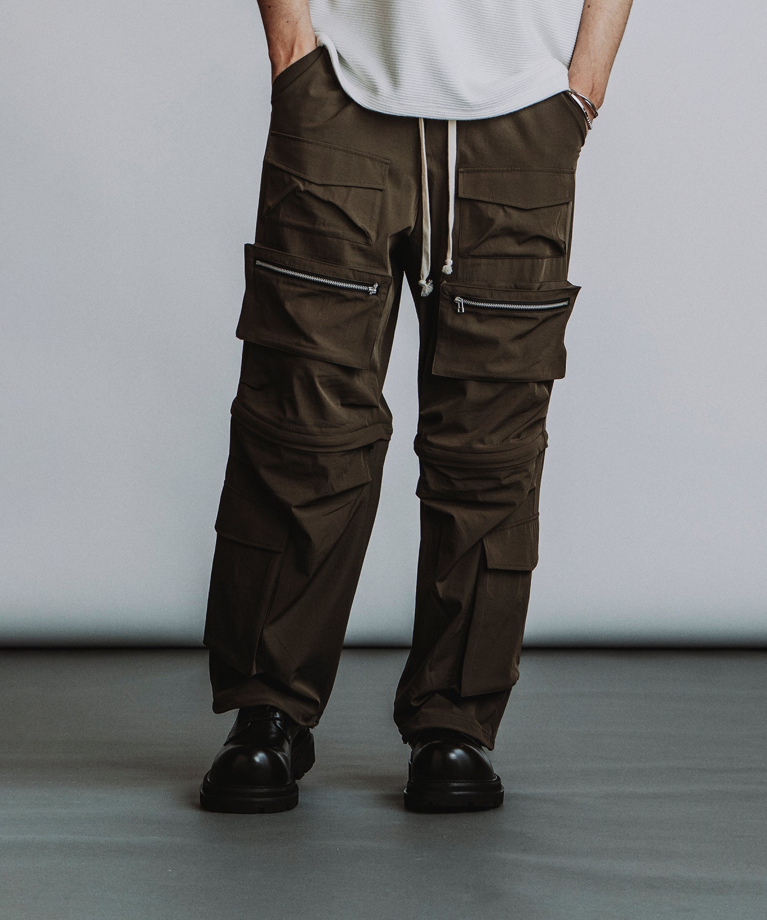 KHAKI Model:H182cm