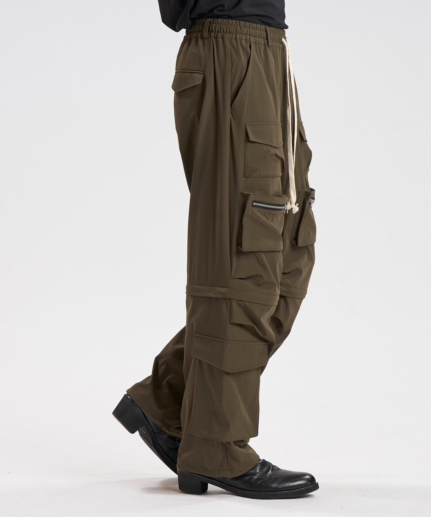 KHAKI