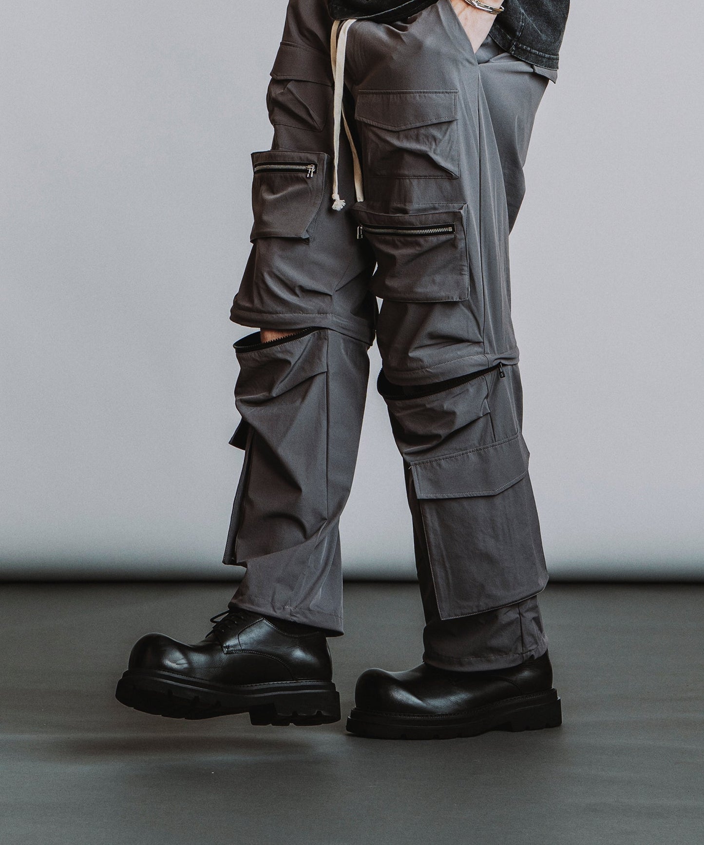 GRAY Model:H182cm