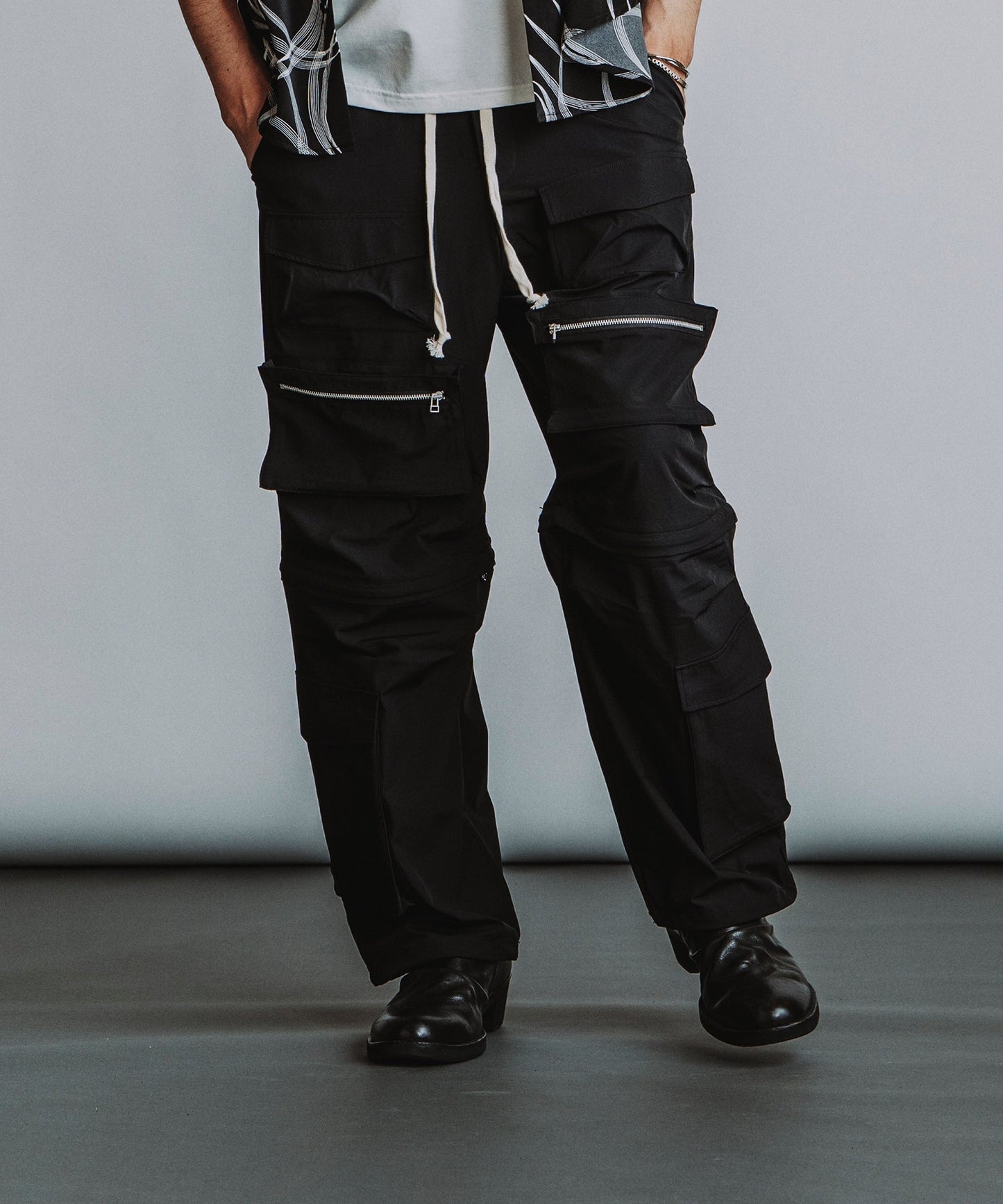 BLACK Model:H182cm