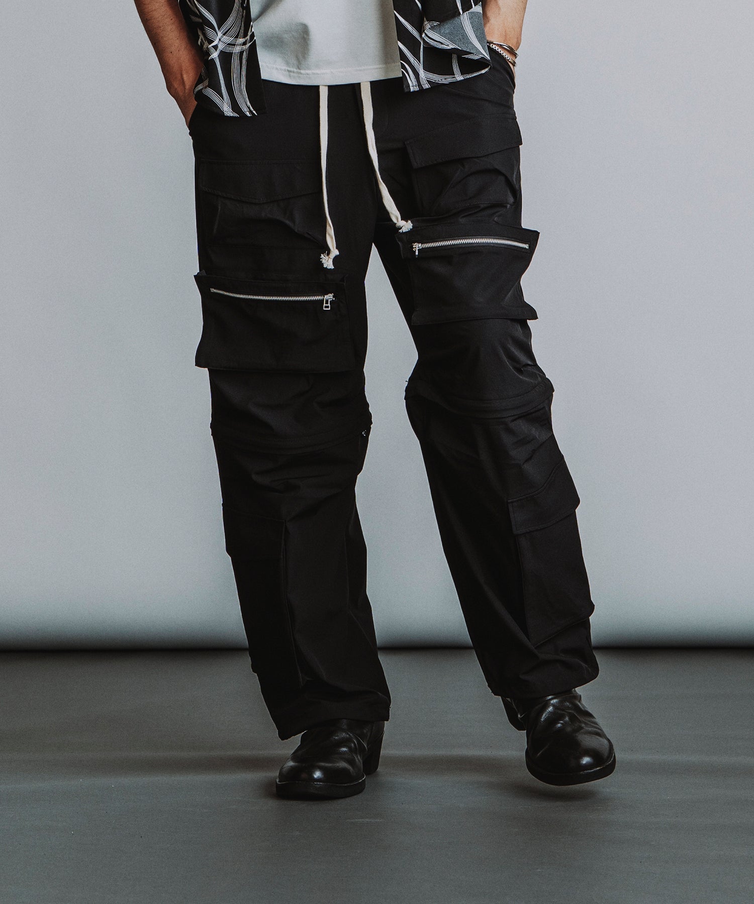BLACK Model:H182cm