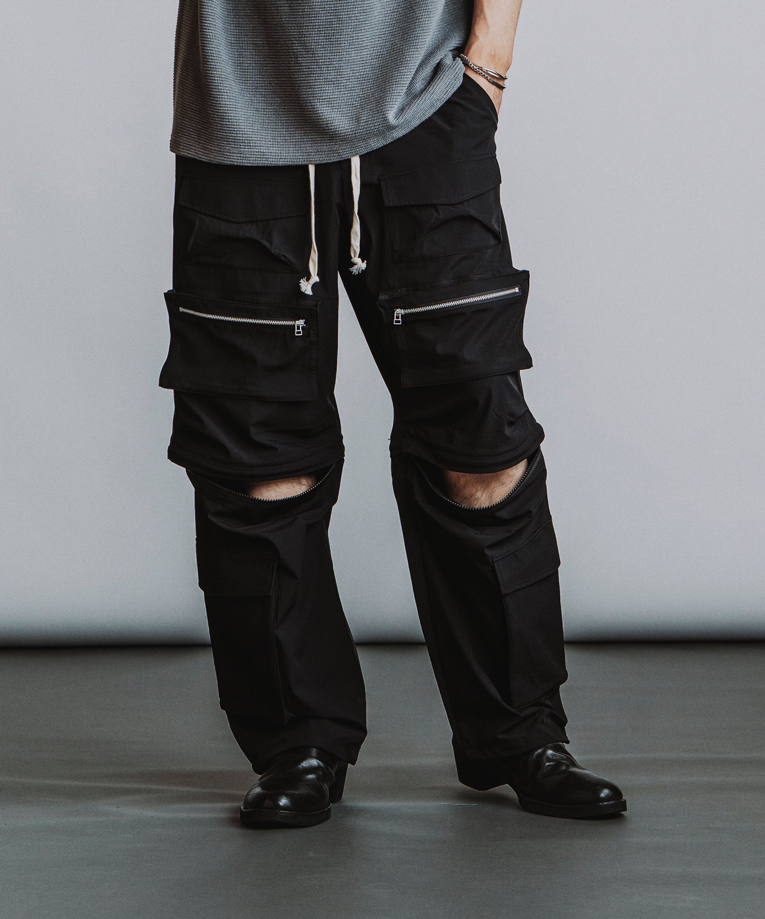 BLACK Model:H182cm