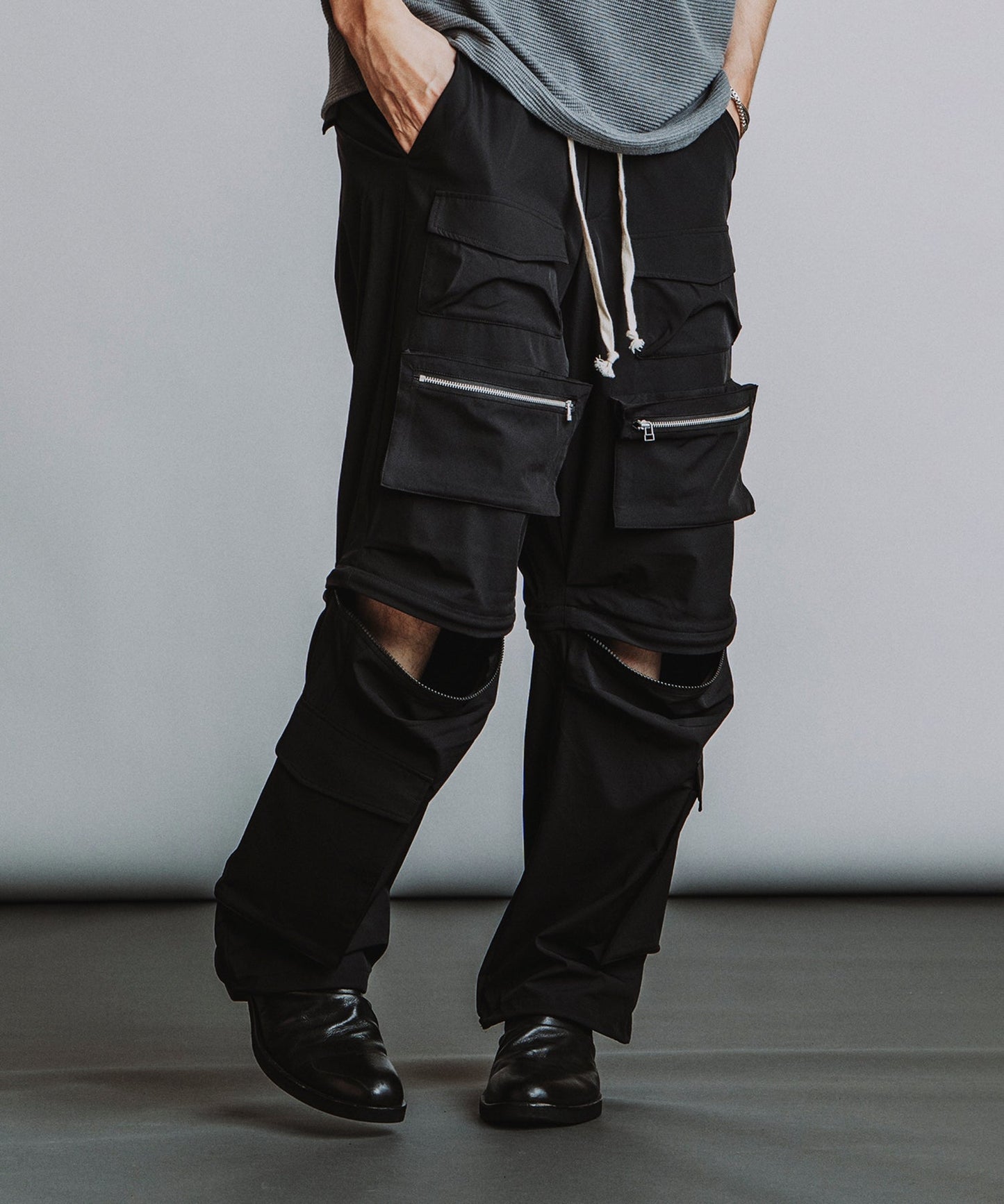 BLACK Model:H182cm