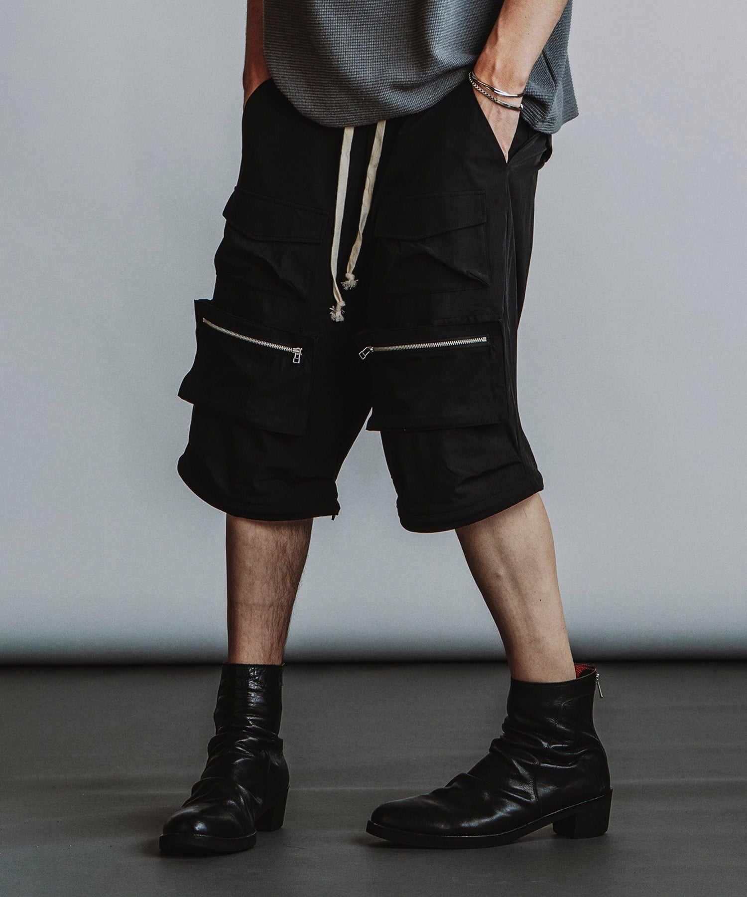 BLACK Model:H182cm