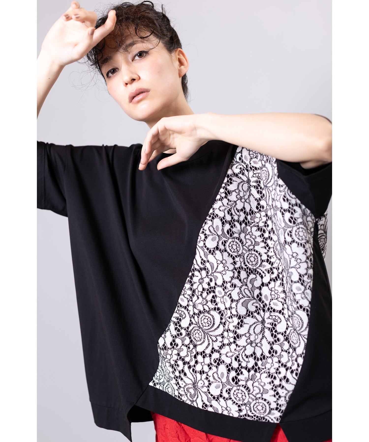 ヌメロヴェントゥーノ 花柄レース切替Tシャツ Lサイズ 極美品 レース切替Tシャツ – OSMOSIS・NO ID.