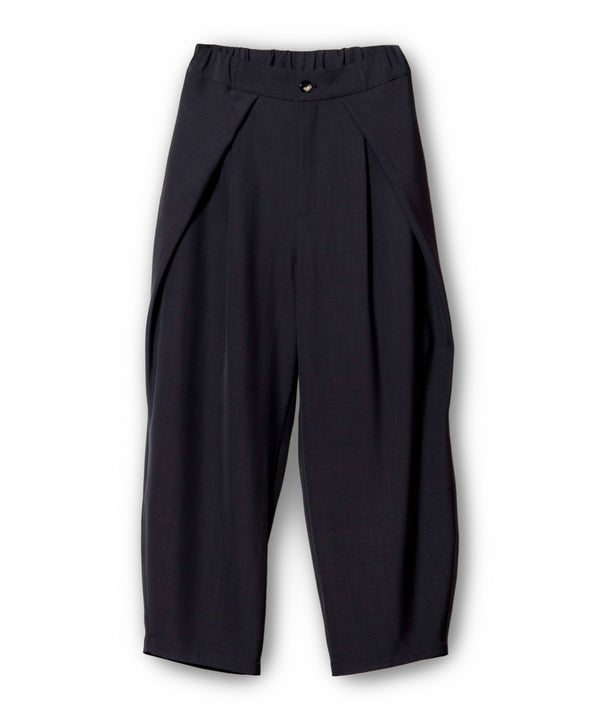 Tucked curve pants