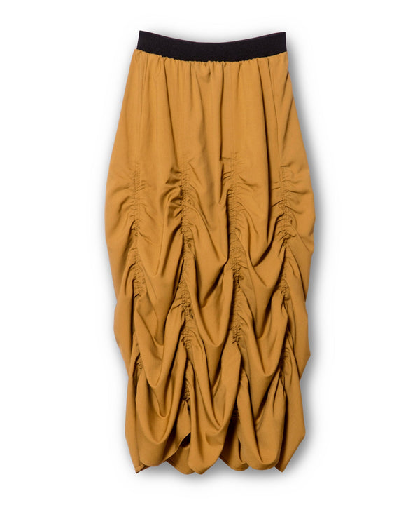 Gathered switching skirt