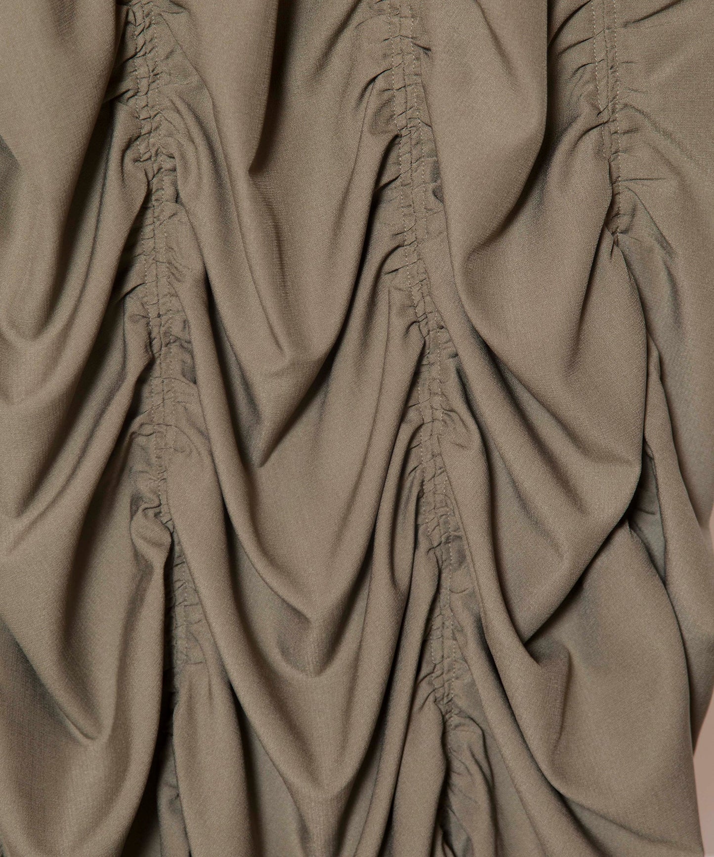 KHAKI zoom