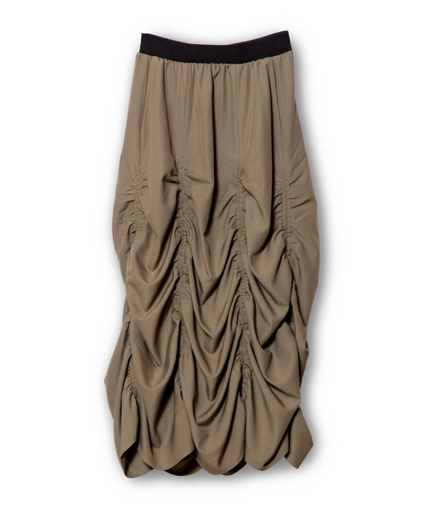 Gathered switching skirt