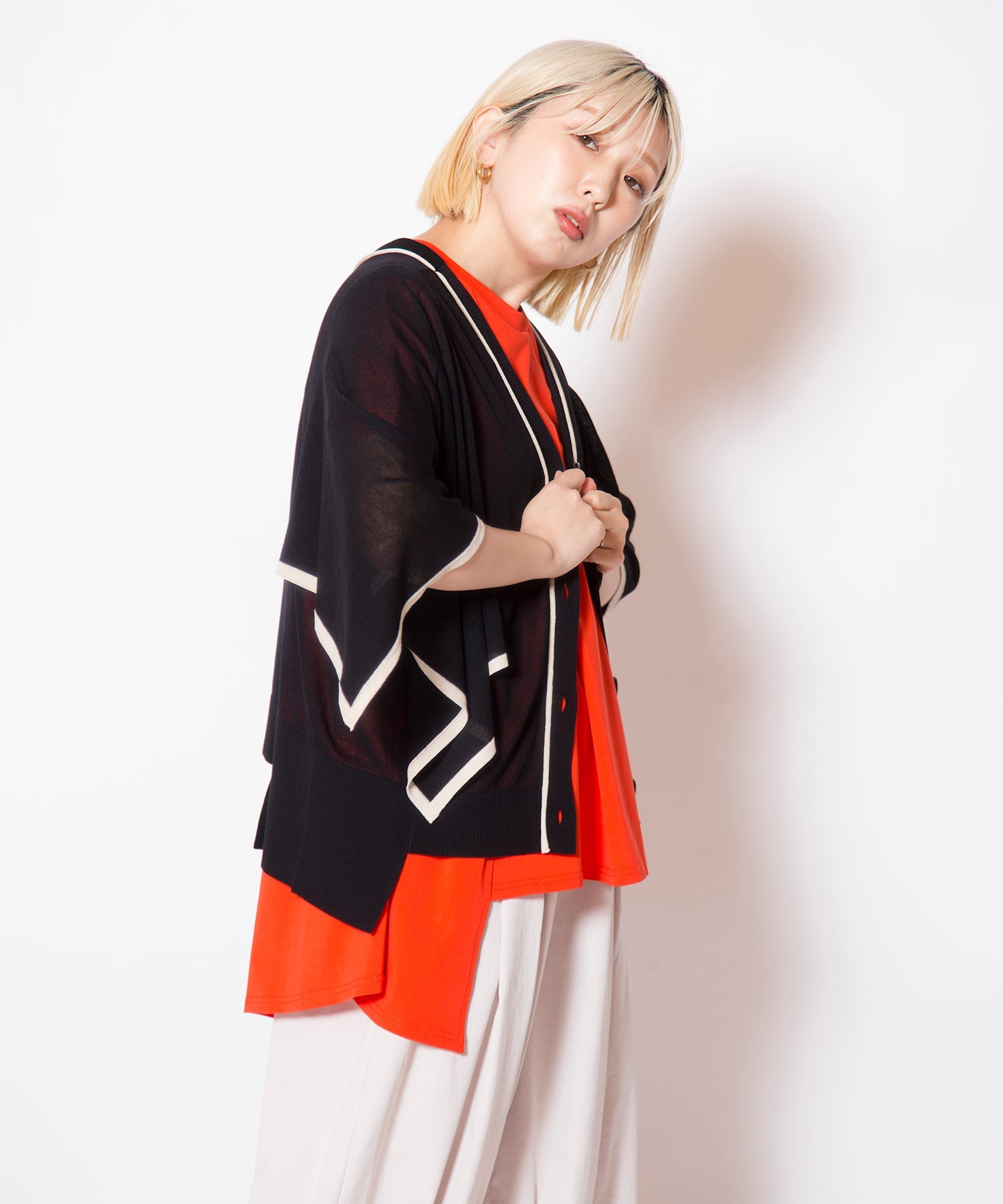 アシンメトリーフレアープルオーバー – OSMOSIS・NO ID.