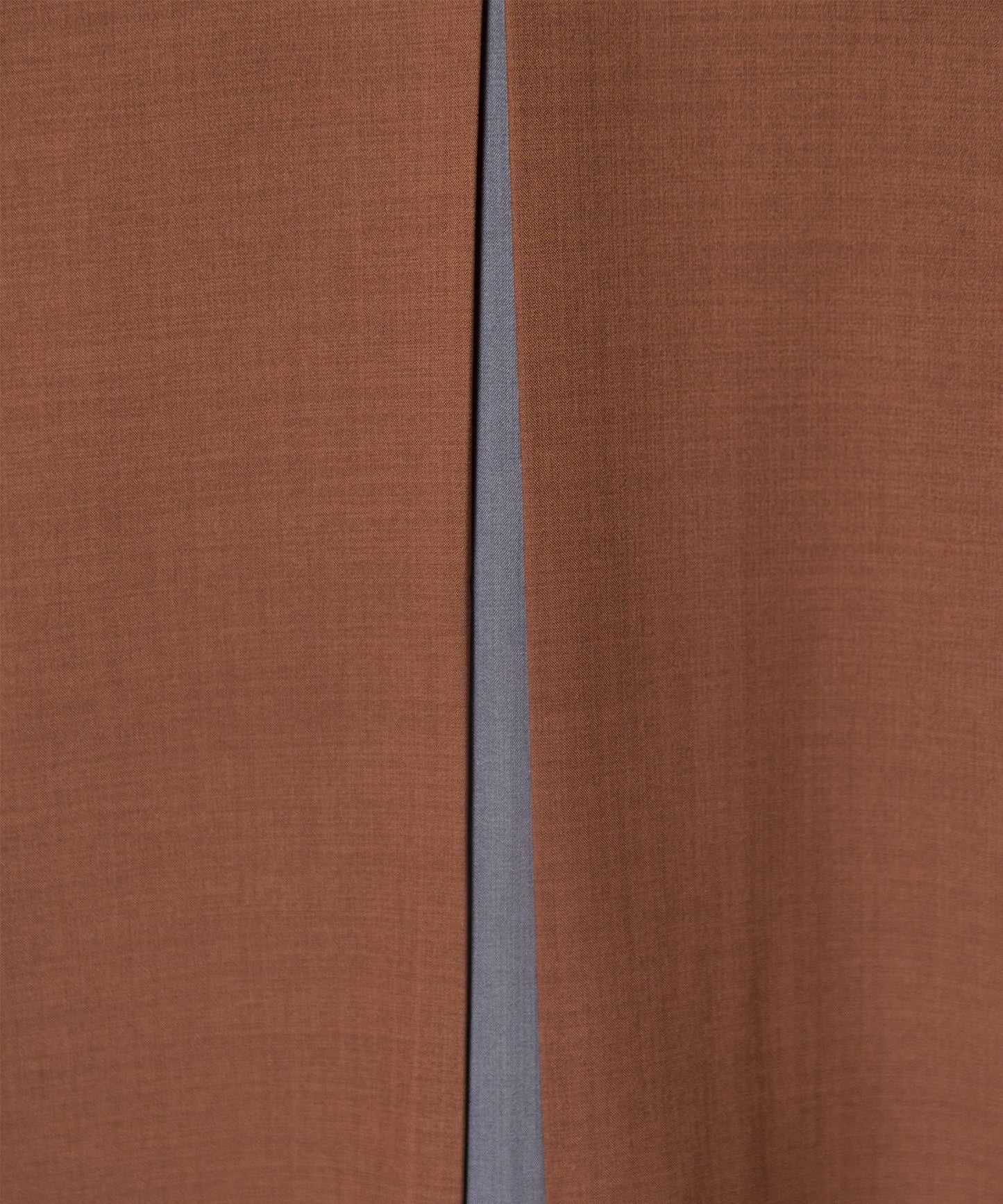 BROWN zoom