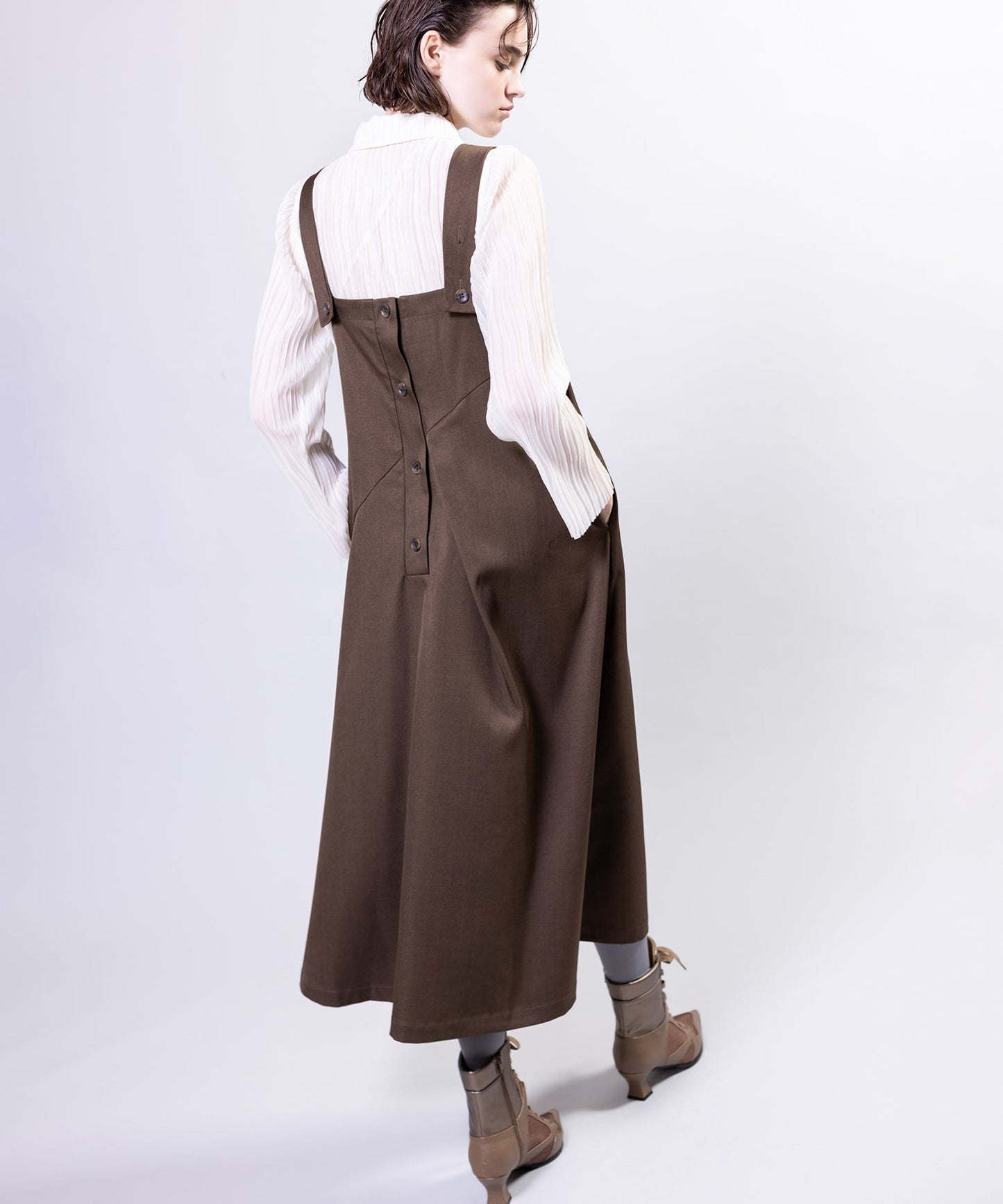 BROWN KHAKI styling