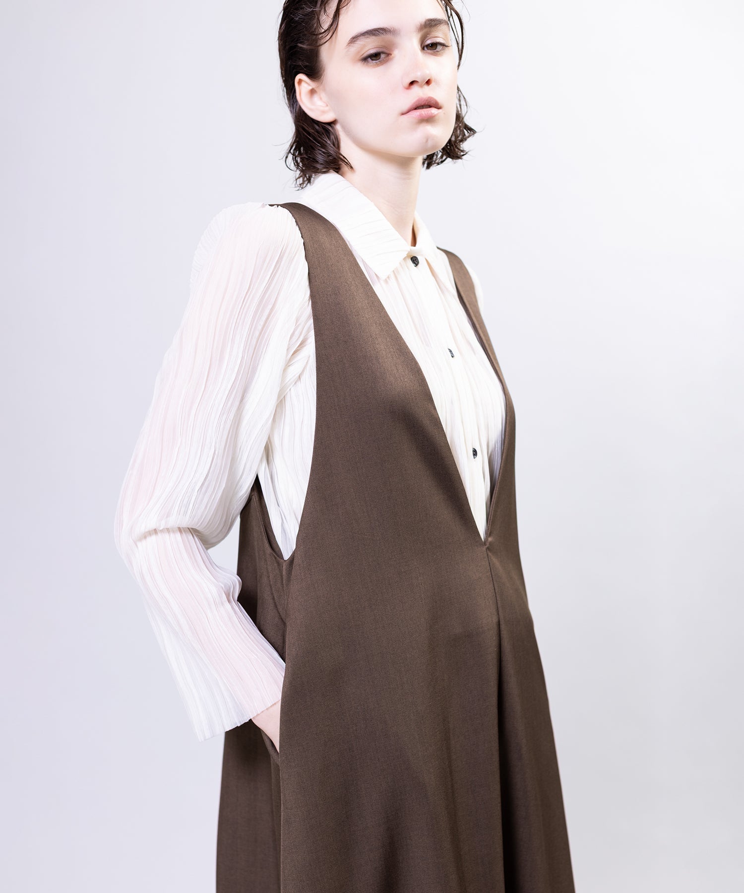 BROWN KHAKI styling