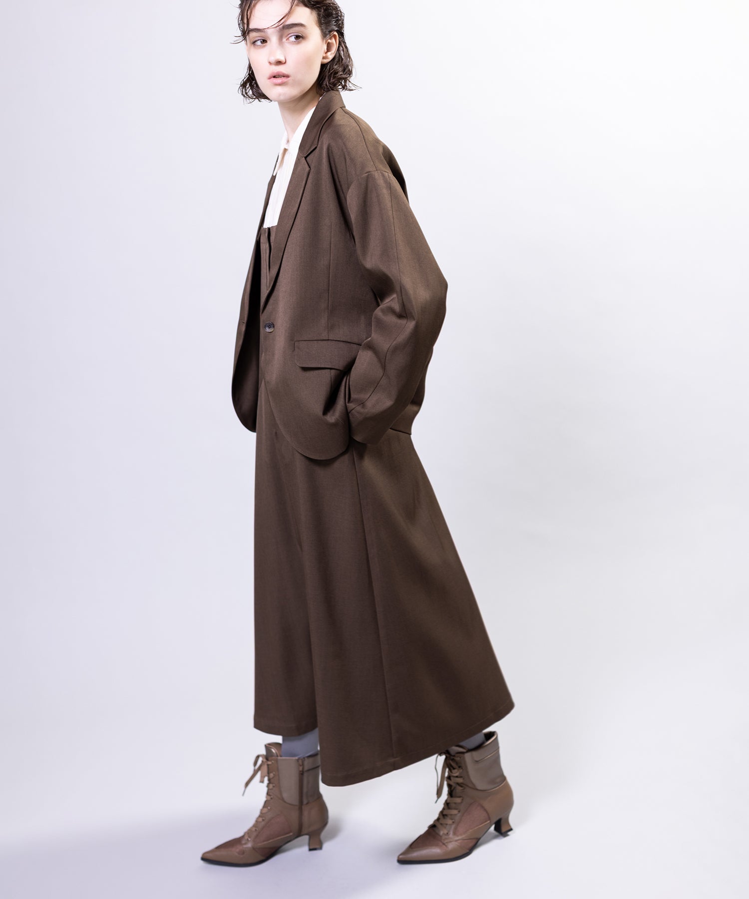 BROWN KHAKI styling