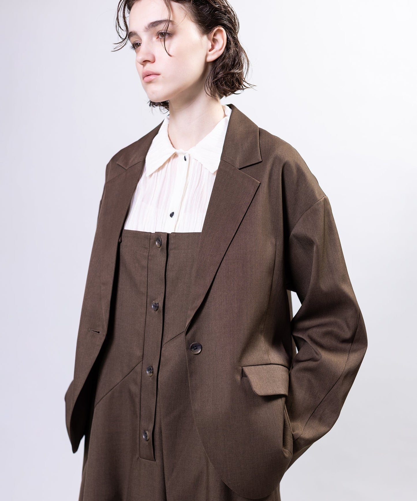 BROWN KHAKI styling