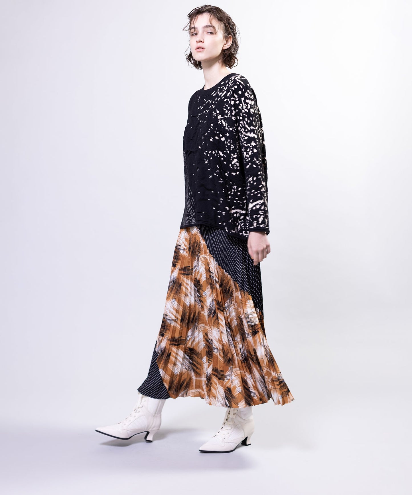 BEIGE×BLACK styling