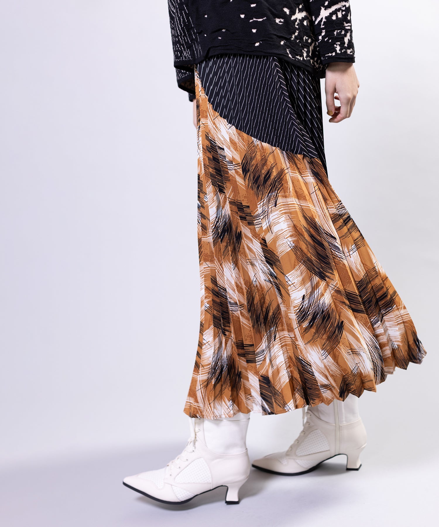 BEIGE×BLACK styling