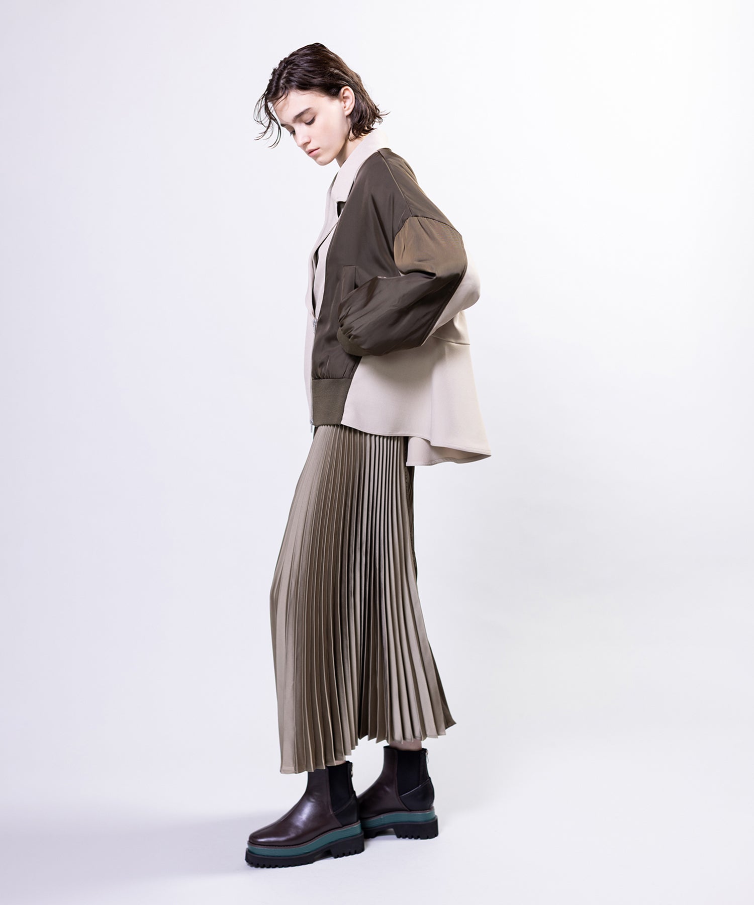 KHAKI styling