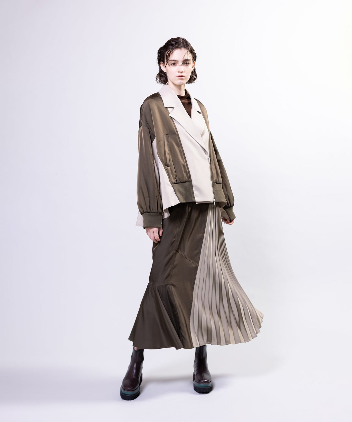 KHAKI styling