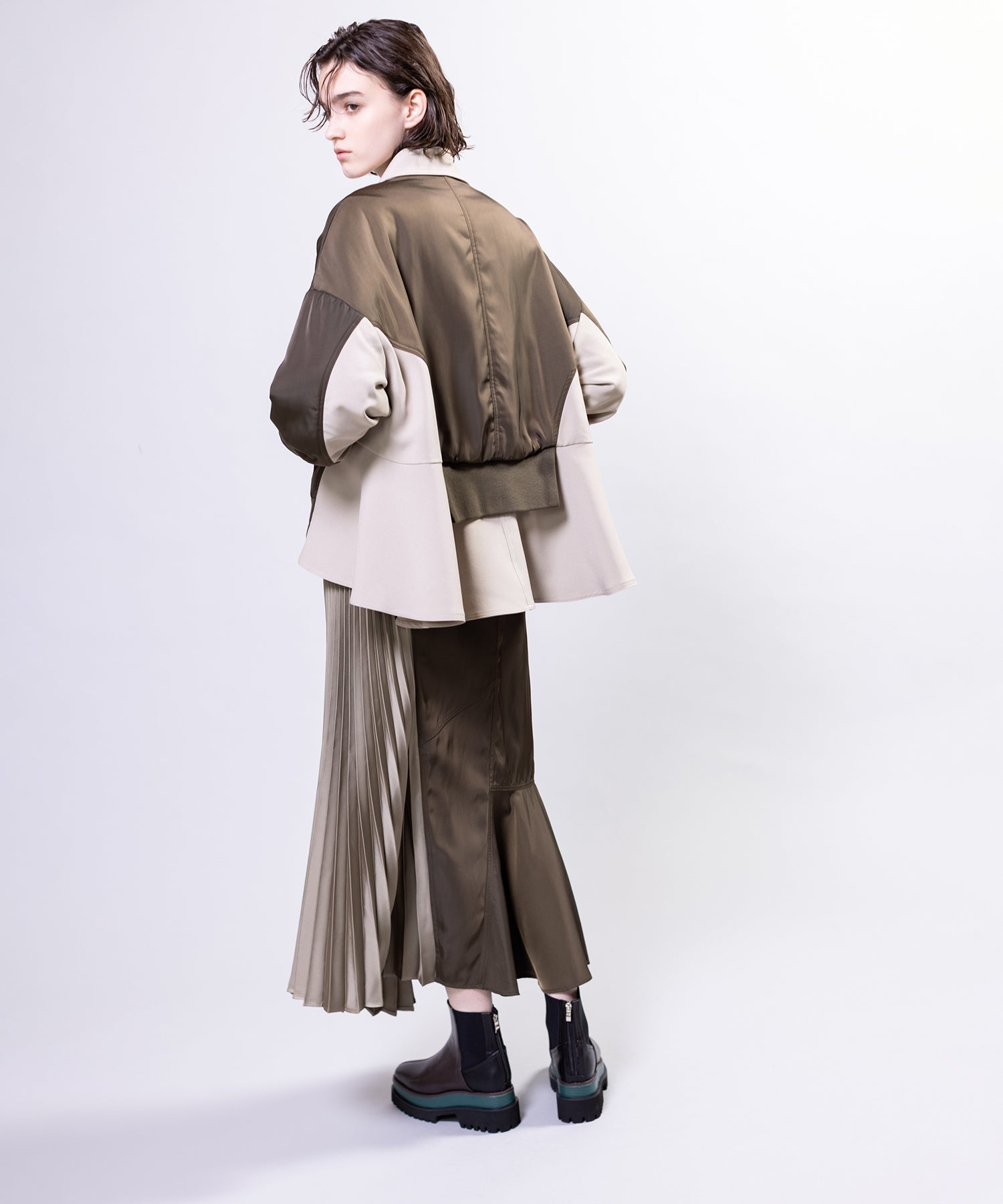 KHAKI styling