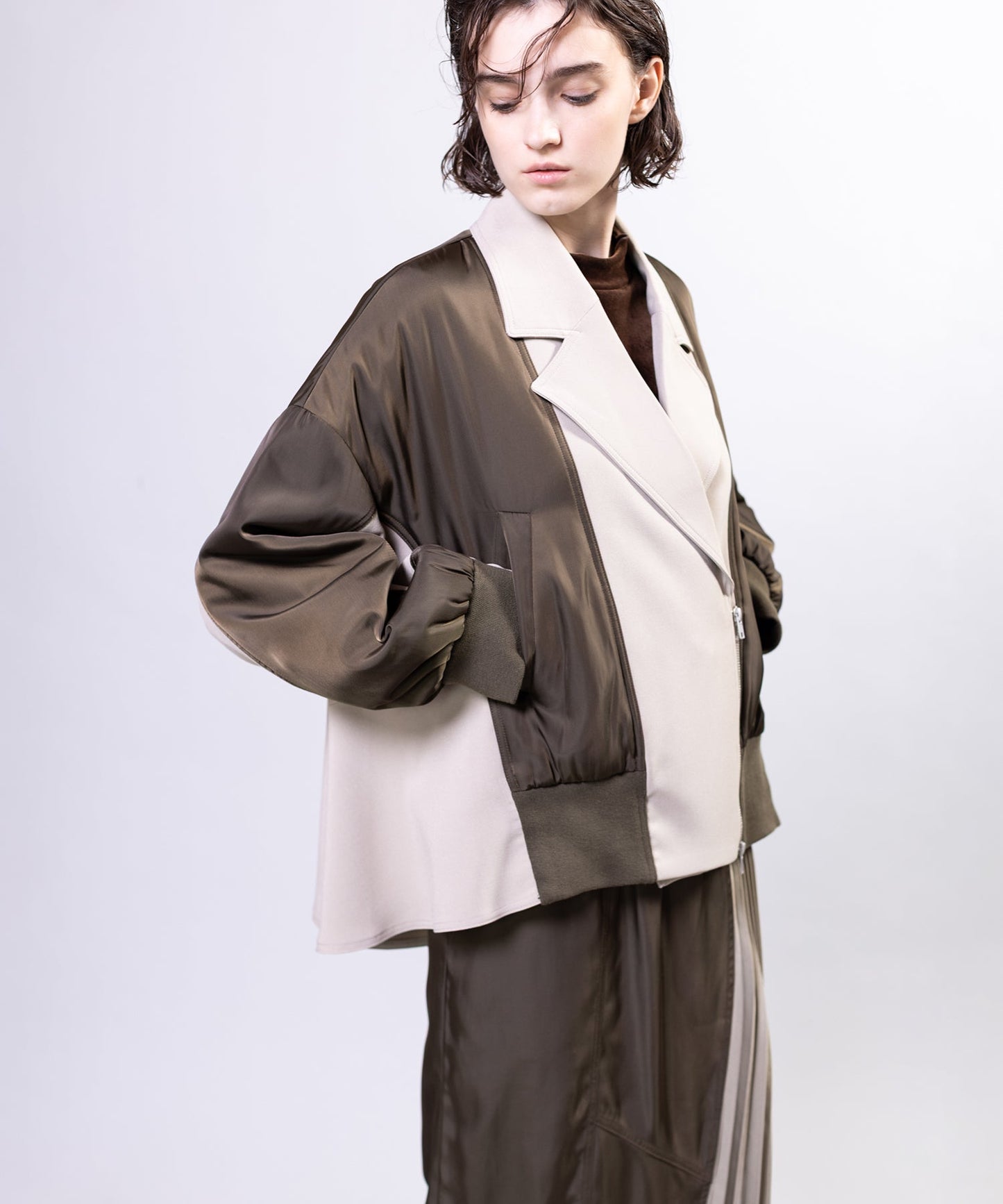 KHAKI styling