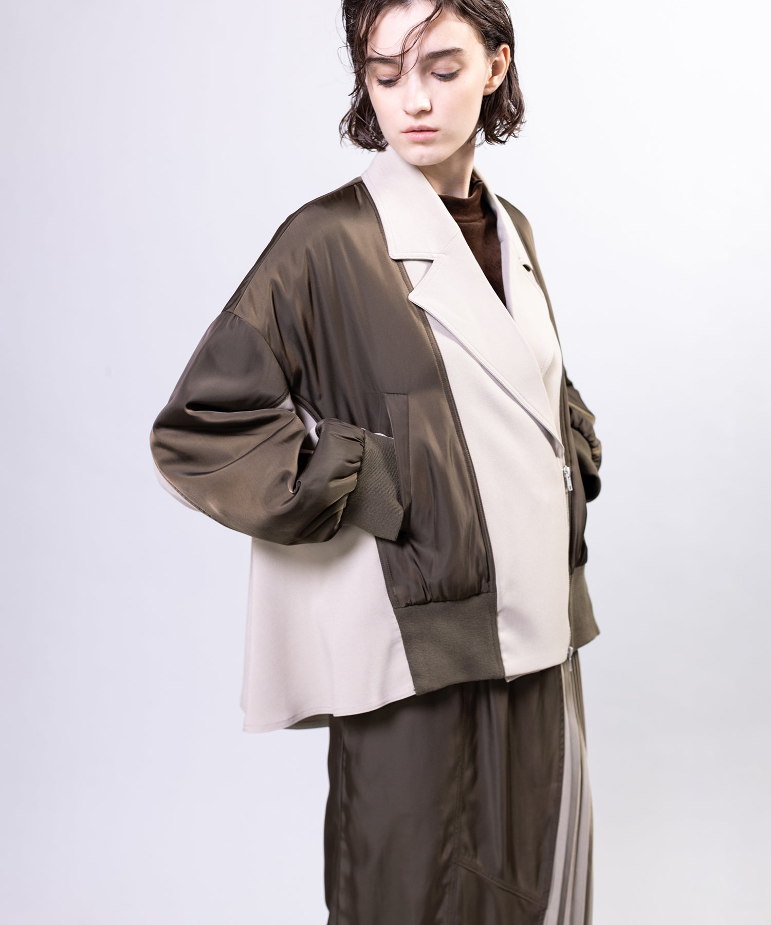 KHAKI styling