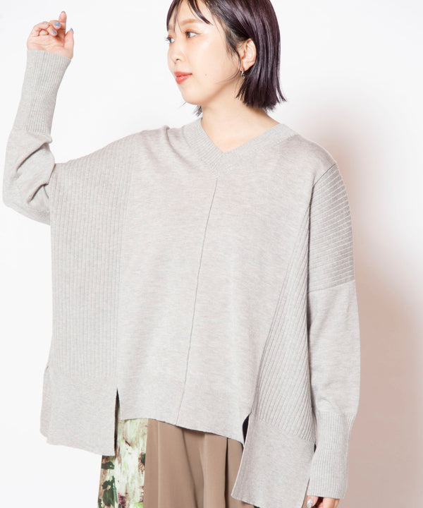 Colorblock V-neck Knit Pullover