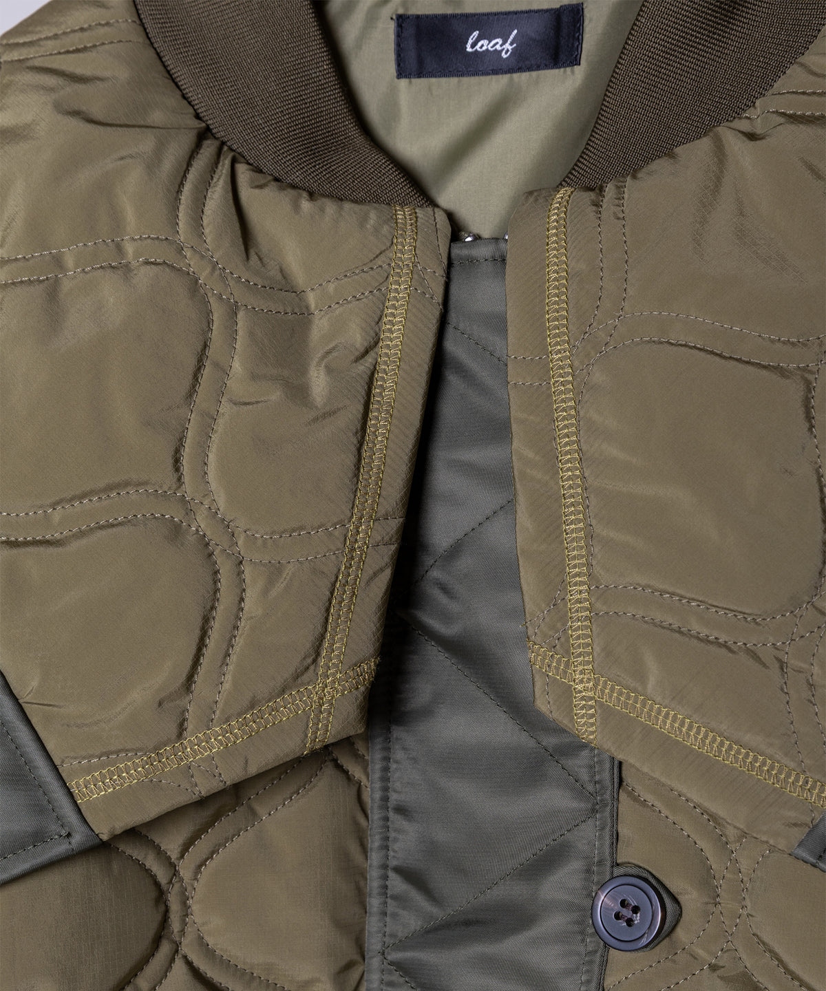 KHAKI zoom