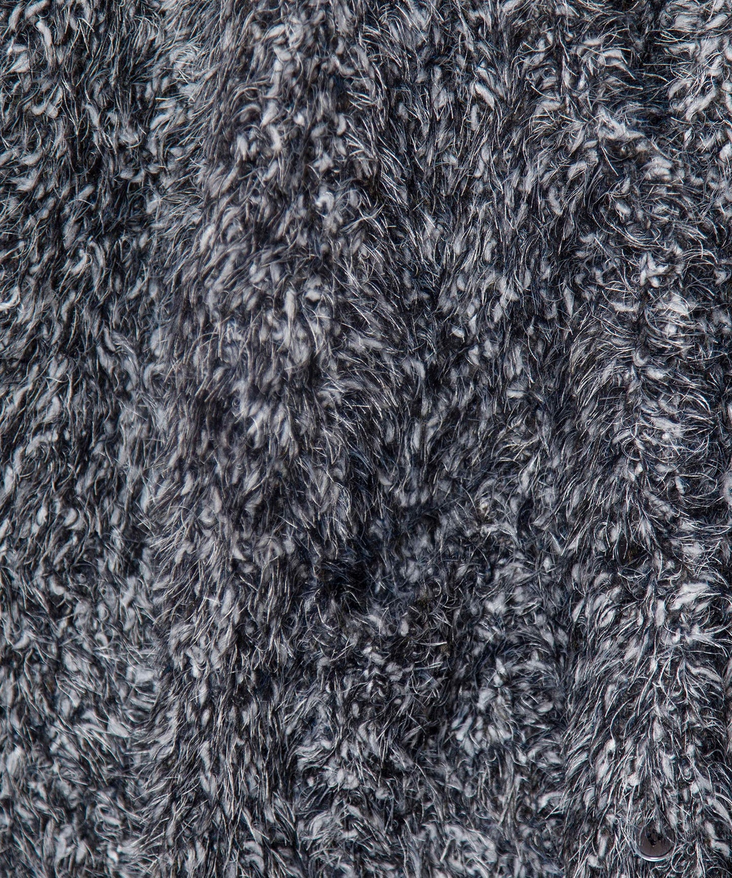 BLACK zoom