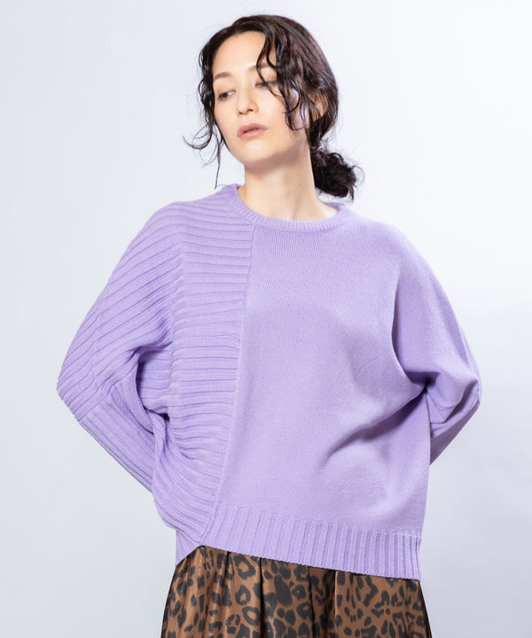 Asymmetrical knit pullover