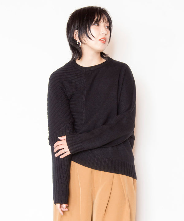 Asymmetrical knit pullover