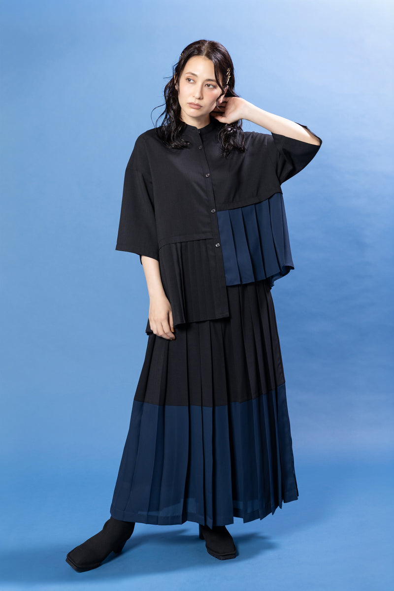 切替アシンメトリープリーツブラウス