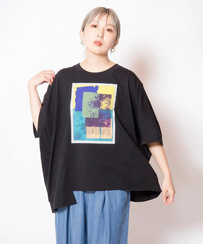 アシンメトリーグラフィックTシャツ